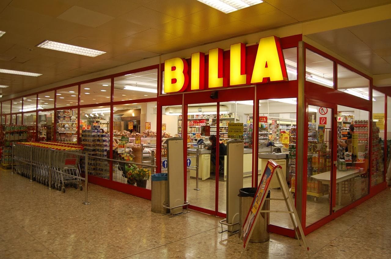 BILLA_Supermarket_under_Vienna_Airport_3822926482_