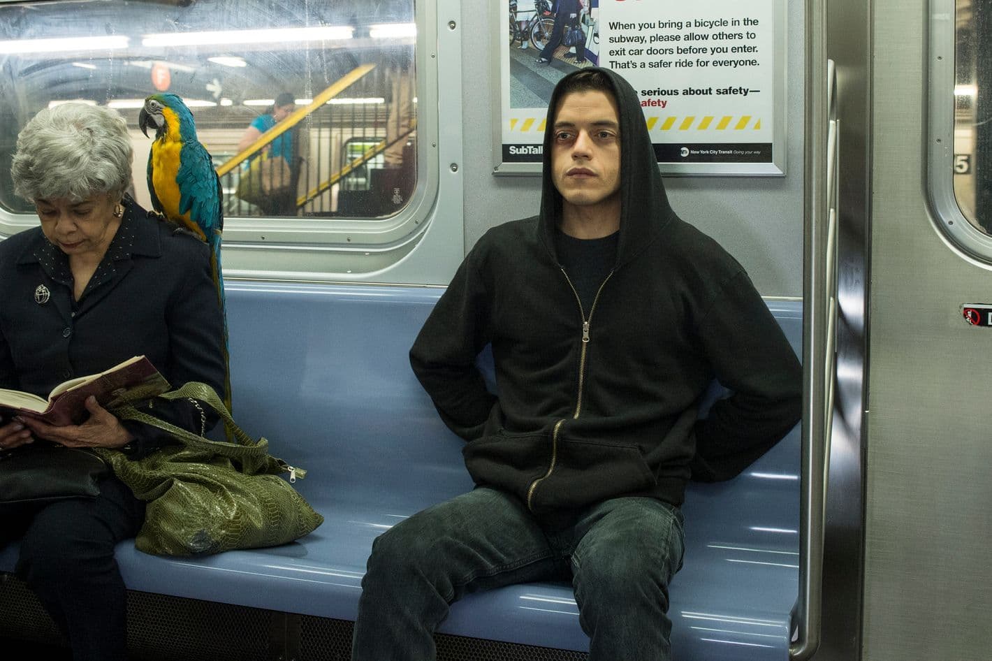 bbdfab84f9276e72f626049f9c2c7d7097-12-mr-robot-where.2x.rhorizontal.w710