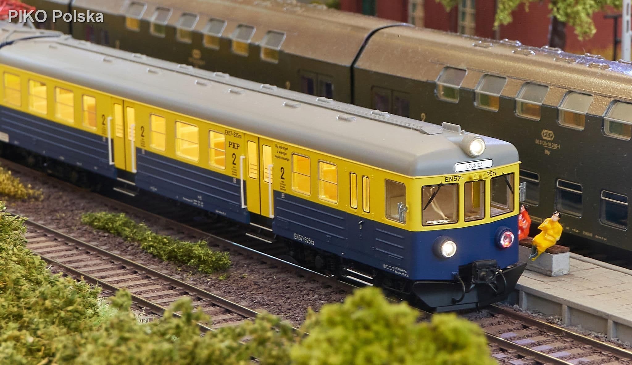 i-piko-pociag-en57-925-pkp-dcc-z-dzwiekiem-51452-13201330453