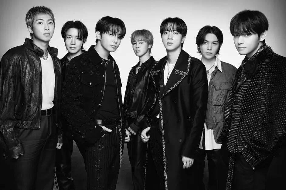 260319-new-group-photo-of-bts-via-billboard-v0-x824gez00upg1