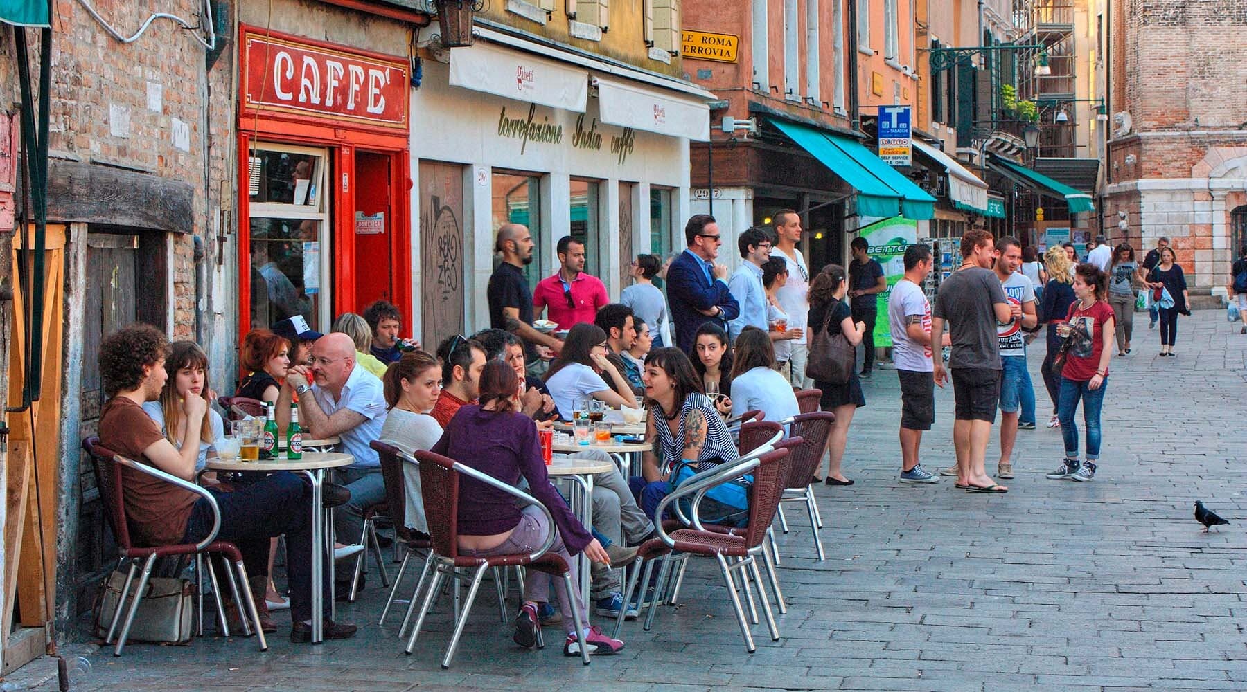 venice-coffee-caffe-outside-1800x1000