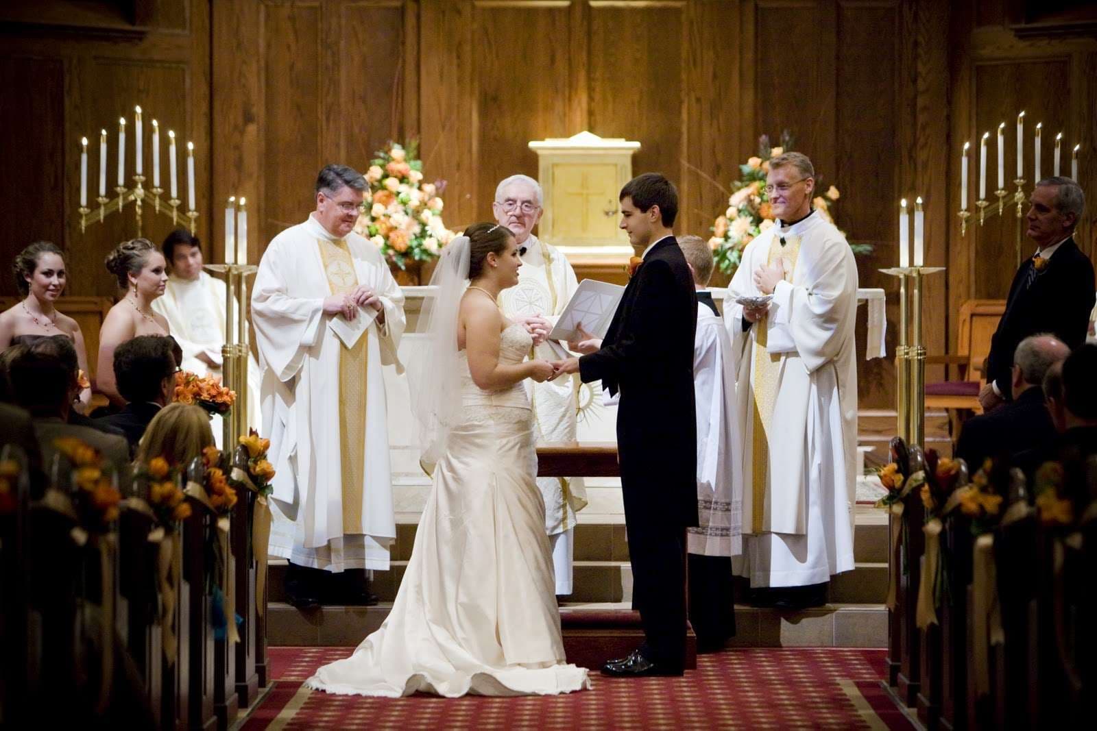 1553863554christian-wedding